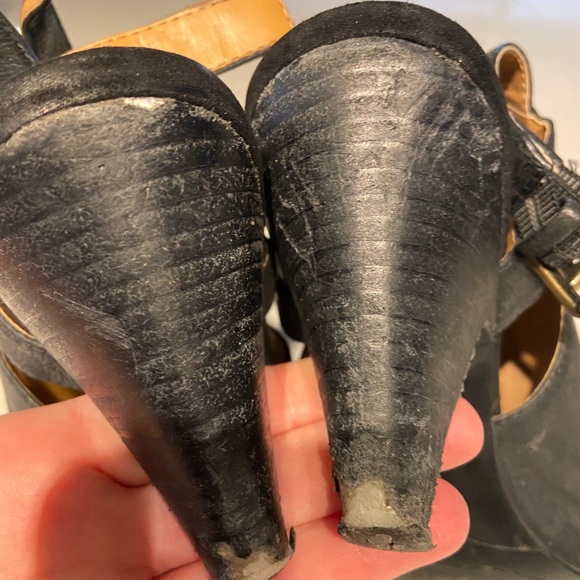 Nine West Peep Toe Heals - Picture 3 of 3